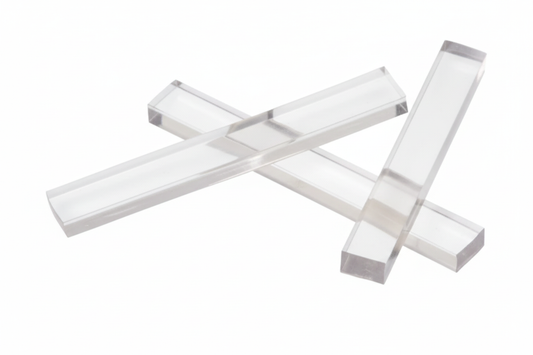 Kunststoff-Blöcke und Brücken - geschärft und freigestellt